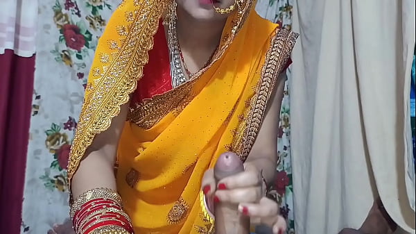 बहू रात में ससुर के कमरे में घुस गई, दोनों के बीच गर्म माहौल में कहानी शुरू हुई