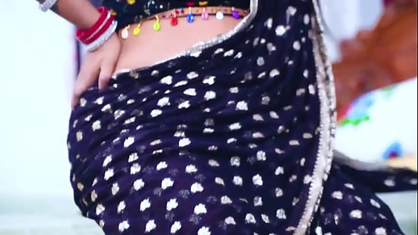 Payudara Montok Bhabhi India Tersepong Saat Masak – Ranjang Panas Desi