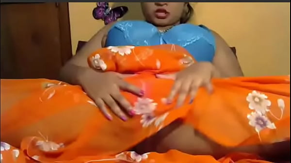 Desi Bhabi Basah Dan Menggairahkan