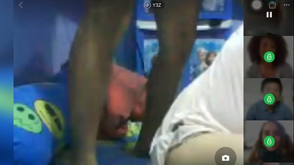 Live Streaming Webcam: Aksi Mesra Perempuan Hamil