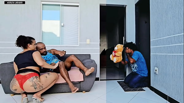 Kekasihku Yang Bodoh Memberiku Hadiah Romantis, Tapi Malah Menemukanku Sedang Digerogoti Kakaknya Di Hari Valentine – Lebih Baik Aku Dikentuti Dengan Kontol Besar