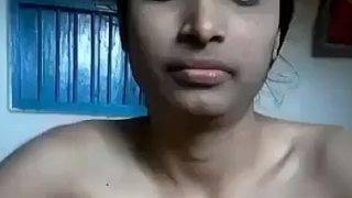 Gadis India Basah Aksi Solo Menggoda