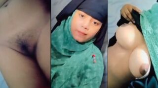 Gadis Muslimah Berpayudara Besar Merekam Video Panasnya Di Kamar Mandi
