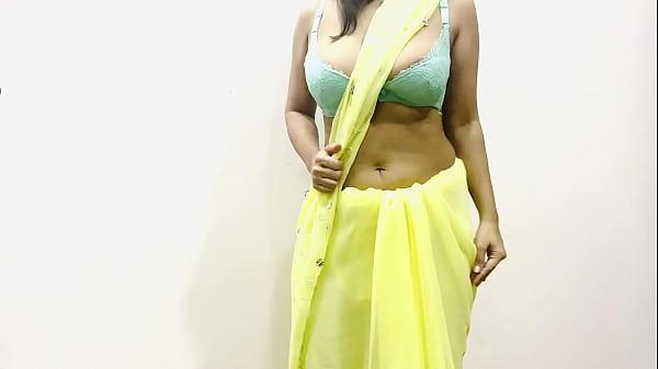 Trailer – Bhabhi India Montok Menggoda Dengan Saree Kuning Yang Menyala