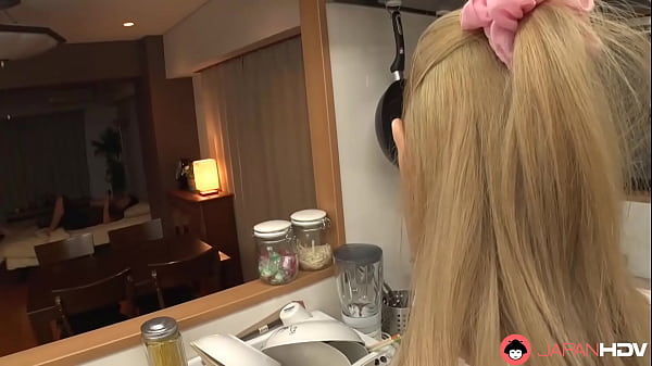 Ibu Rumah Tangga Jepang Melayani Nafsu Di Dapur Tanpa Sensor.