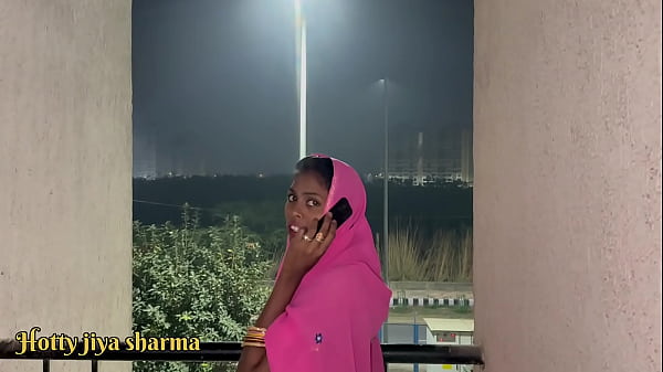 Saat Ayah Tiri Pergi, Anak Tiri Goyang Ibu Tiri Montok Di Malam Karwa Chauth