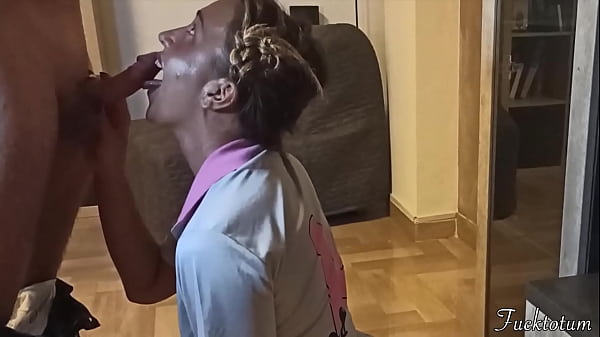 Gadis Cheerleader Culun Pertama Kali Minta Permen, Malah Dijebak Kakek Tua Dan Disuruh Ngeblow. Tenggorokan Dalam, Wajah Sombong Dan Seragamnya Dihujani Sperma Deras. Bj Halloween Sempurna!