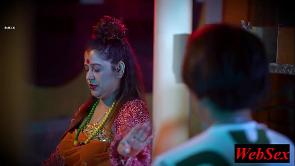Mata Ji Memberkati! Adegan Panas Seri Web India Yang Mengguncang