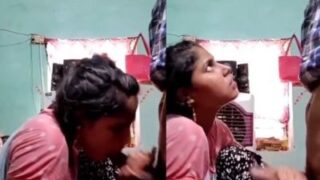 Adik Genit Membuka Selangkangannya Untuk Kakak Dalam Adegan Panas Ala Desi