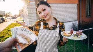 Agen Rahasia – Kue Krem Dan Isian Hangat Di Dalam