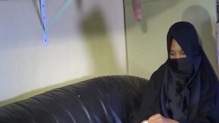 Paket Layanan Lengkap Dari Wanita Tunasusila Pakistan