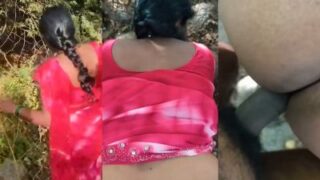 Video Mesum Desi: Wanita Desa Bercinta Di Alam Terbuka – Bagian 1