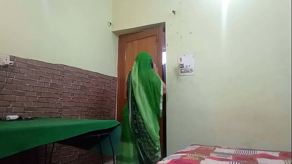 Goyangan Liar Kurir India, Ngentot Desi Panas Dalam Bahasa Hindi