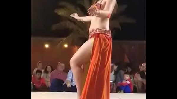 Tarian Desi Yang Menggoda Dan Membara