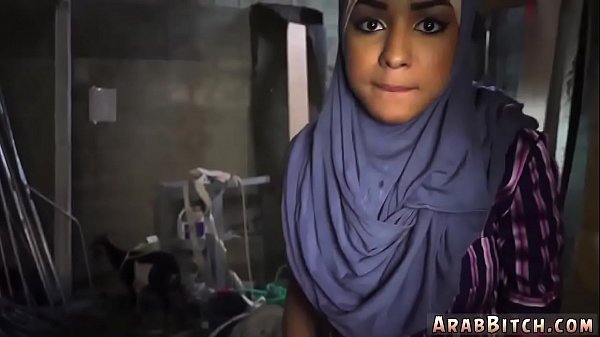 Malam Panas Arab Di Padang Pasir, 23km Dari Pangkalan, Saat Si Pantat Bergoyang Liar.