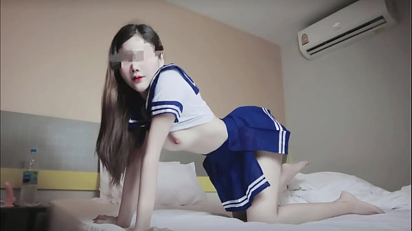 Gadis Jepang Berbaju Seragam Dan Sebelum Sekolah Oleh Ninewthai