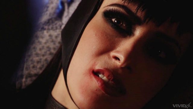 Aiden Ashley Menggoda Dalam The Dark Knight Xxx – Adegan Panas Ketiga