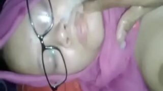 Ibu Tiri Di Bangladesh Minta Stepsonnya Pancut Di Muka, Nggak Tahan Lihat Kontolnya