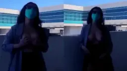 Siskaeee Pamer Tetek Gede Di Bandara, Bikin Semua Mata Melotot.