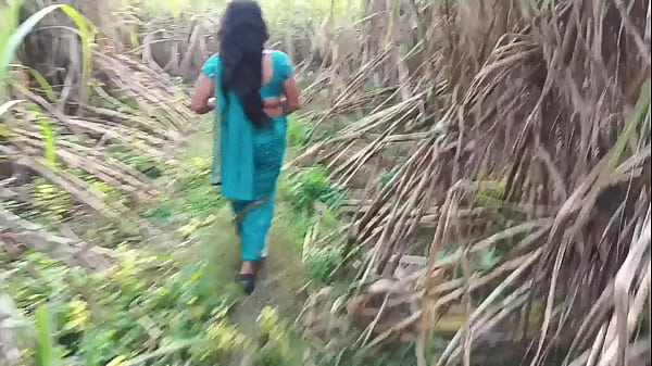 Istri Teman Mesum Digoyang Keras Di Kebun Tebu Terbuka