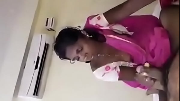 Desi Tante Menggoda Ngentot Dengan Mulut Menggairahkan