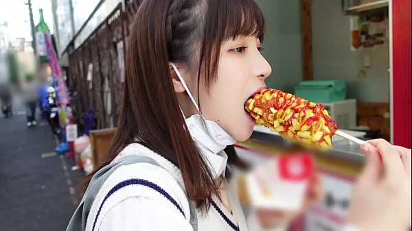 韓国好きな今どき女子と韓流デート、モチモチ美肌のjkが無処理マ○コでハメ撮り。はみ出る陰毛がエロすぎて、奥突きピストンで思考停止寸前！
