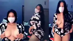 Remaja Montok Goyang Striptis Bikin Makin Panas