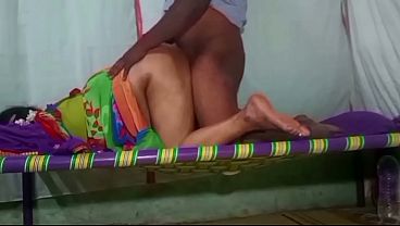 Desi Saree Aunty Digoyang Gaya Anjing Di Kamar Sendiri, Basah Kuyup.