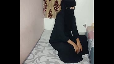 Gadis Bercadar Main Gila Di Dalam Mobil Sama Sopir, Nafsu Terlarang Makin Panas.