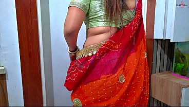 Bhabhi Desi Ghar Ki Kitchen Mein Doodhwale Ka Bill Chukane Ke Liye Uski Gaand Marwa Rahi Hai, Hindi Audio Ke Saath.