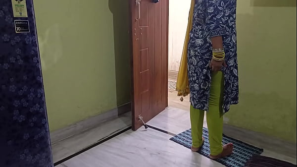 Bapak Mertua India Ngewein Menantu Pakai Alasan Sakit, Bikin Meringis Nikmat!