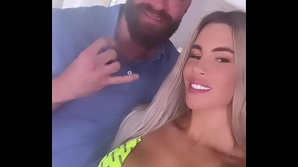 Hari Ini Syuting Bareng Xcorvus777 Di Lokasi Brazzers, Siap-siap Panas Dan Basah!