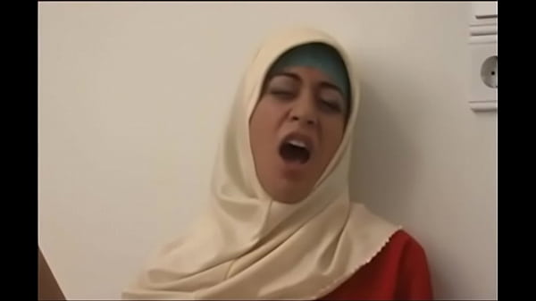 1101689 Cewek Arab Hijab Sange Pengen Digojlok