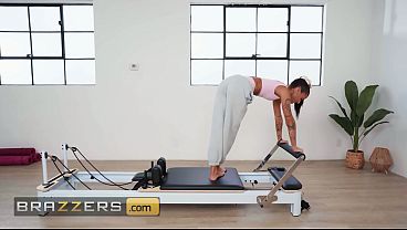 Brazzers – Ryan Reid Ngebut Dikocok Sampai Muncrat Bareng Victor Ray Di Gym