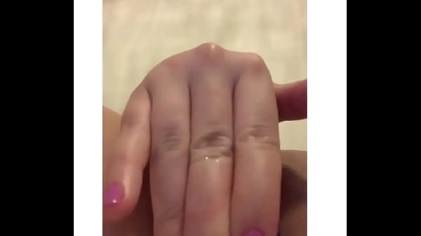 Model Cantik Kelas Atas Lagi Colmek Pake Dua Alat Getar Sekaligus, Lush Lovense Sama Dildo Tembus Dua Lubang.