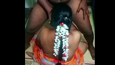 Ibu Rumah Tangga India Digenjot Om-om Kampung Sampai Basah Kuyup.