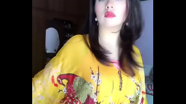 Panggil Cewek Desi, Siap Diperas Habis-habisan.