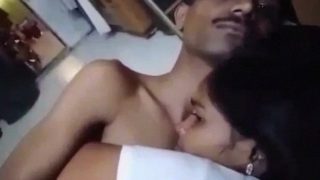 Buka-bukaan Sama Bhabhi, Main Dari Awal Sampai Basah Kuyup.