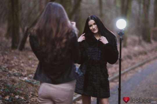 Elouisa Si Gadis Ceko, Mainan Basah Yang Bikin Mampus Di Ranjang Lesbian