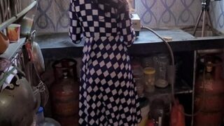 Istri Nakal Ngentot Sama Adik Ipar Di Dapur, Bikin Basah Semua