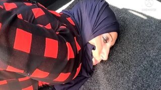 Istri Orang Pakistan Digebugin Selingkuhan Nakalnya Di Luar Rumah