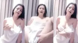 Rosalinda Colmek Sambil Mengerang Nafsu, Ahhh Nikmat Banget
