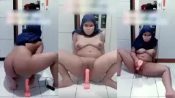 Tante Jilboobs Si Milf Sange Colmek Pakai Dildo Sampai Muncrat