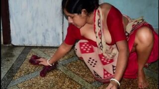 Tengah Malam, Pasangan Bangla Telanjang Saling Menggila Di Ranjang.