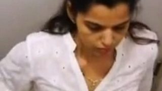 Video Panas Cewek-cewek India Di Ruang Ganti