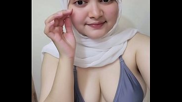 Hari-hari Awal Goyang Twerk Pake Hijab, Bikin Makin Hot Dan Binal.