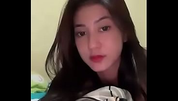 Cewek Indonesia Live Ig, Pamer Bagian Tubuh Yang Bikin Ngiler, Bikin Gregetan Nontonnya.