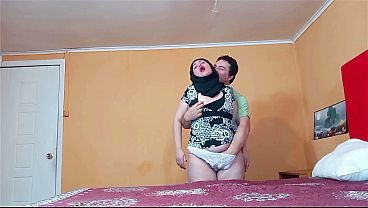 Wanita Berhijab Digeboyong Gaya Doggy Di Ranjang