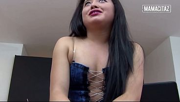 Gondrongan Montok Miringin Pantat Pakai Rok Mini, Doi Nggak Tahan Megang-megang Terus.