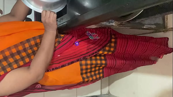 Bhabhi Ko Devar Ne Dapur Se Kamar Mein Bula Ke Choda, Viral Sex Mms Hindi Mein Aawaz Ke Saath.